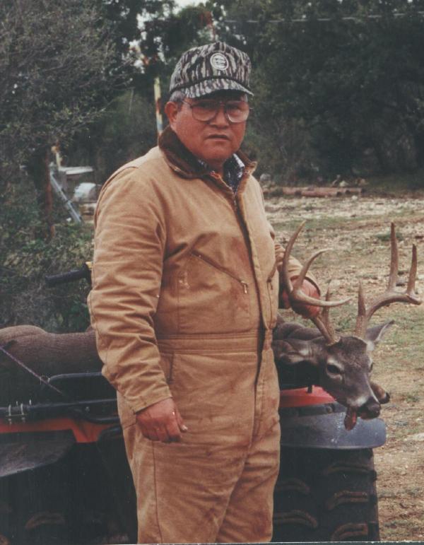 luis8pt.jpg